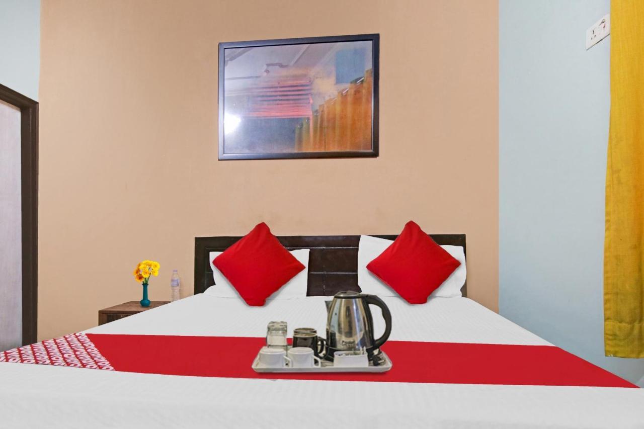 Flagship Hotel Decent Stay Near Pvr Vikaspuri Delhi New Delhi Buitenkant foto