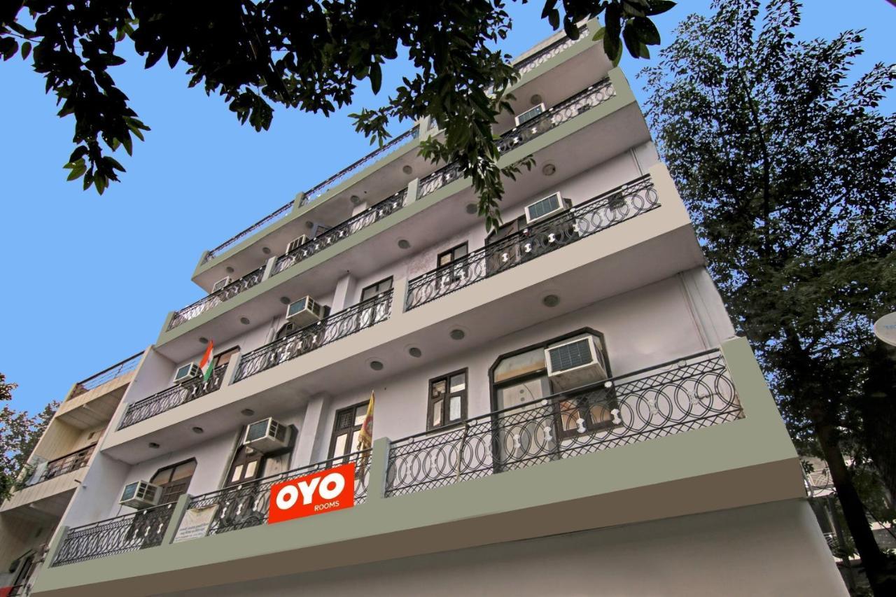 Flagship Hotel Decent Stay Near Pvr Vikaspuri Delhi New Delhi Buitenkant foto