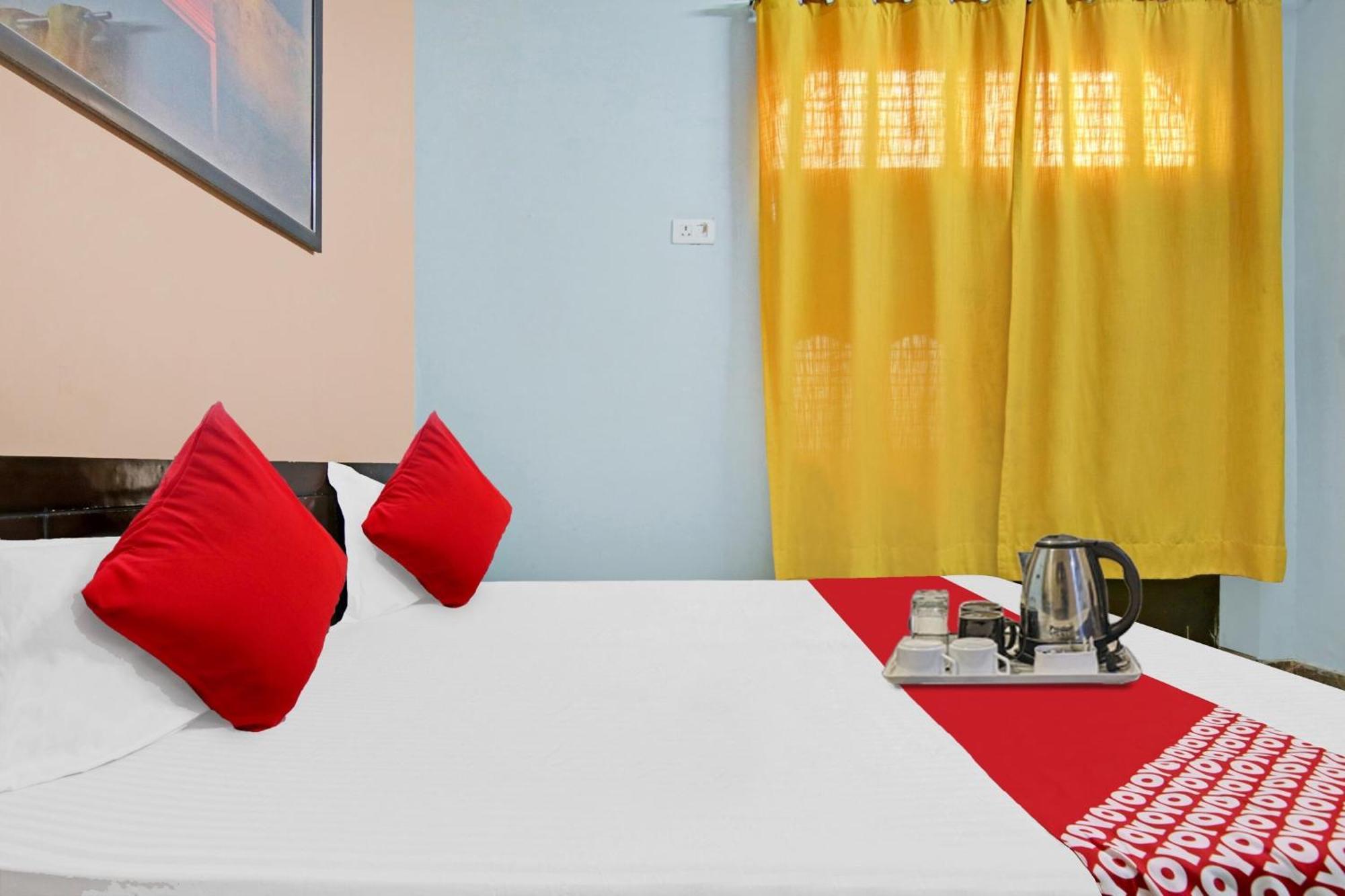 Flagship Hotel Decent Stay Near Pvr Vikaspuri Delhi New Delhi Buitenkant foto