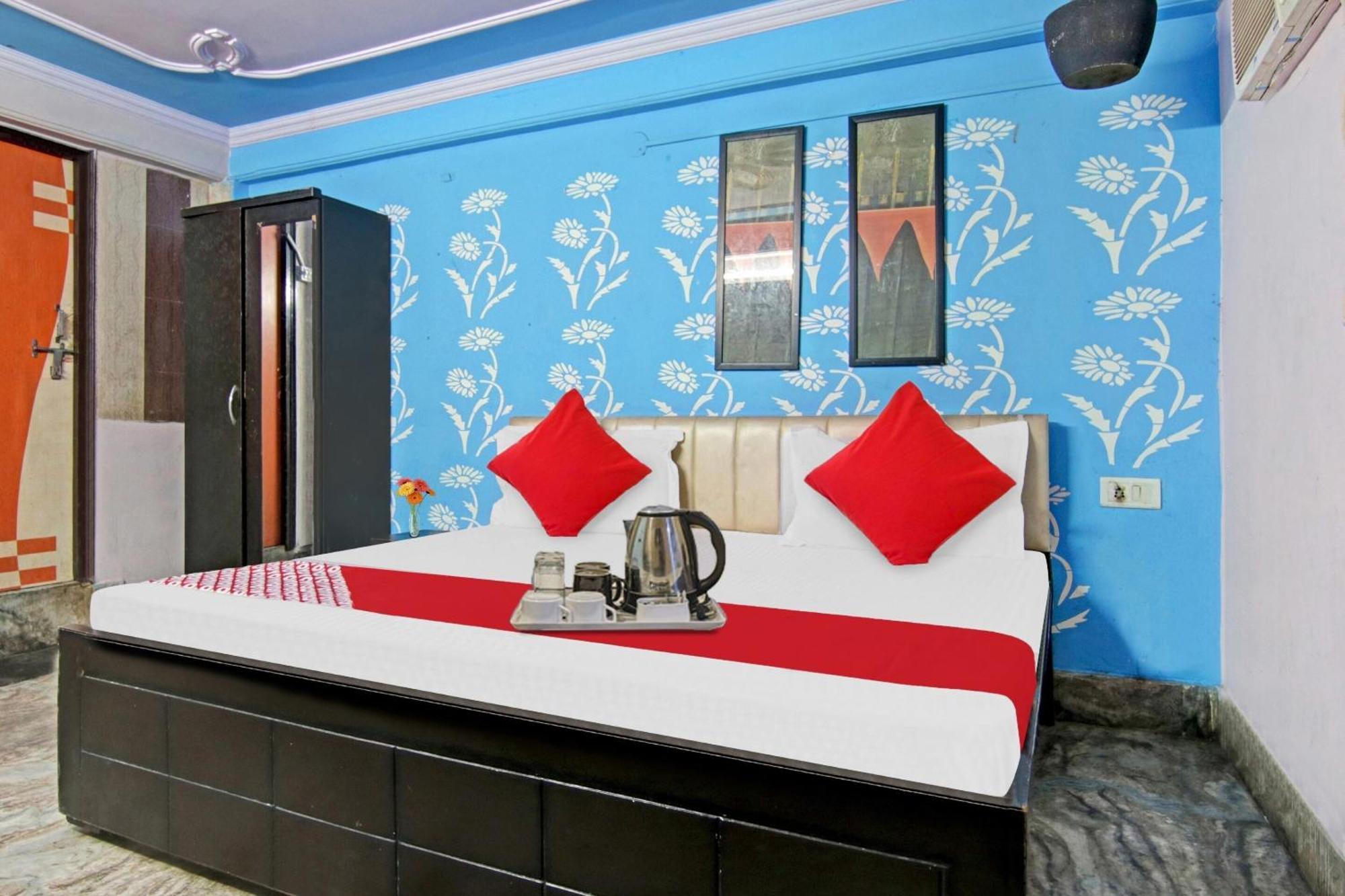 Flagship Hotel Decent Stay Near Pvr Vikaspuri Delhi New Delhi Buitenkant foto