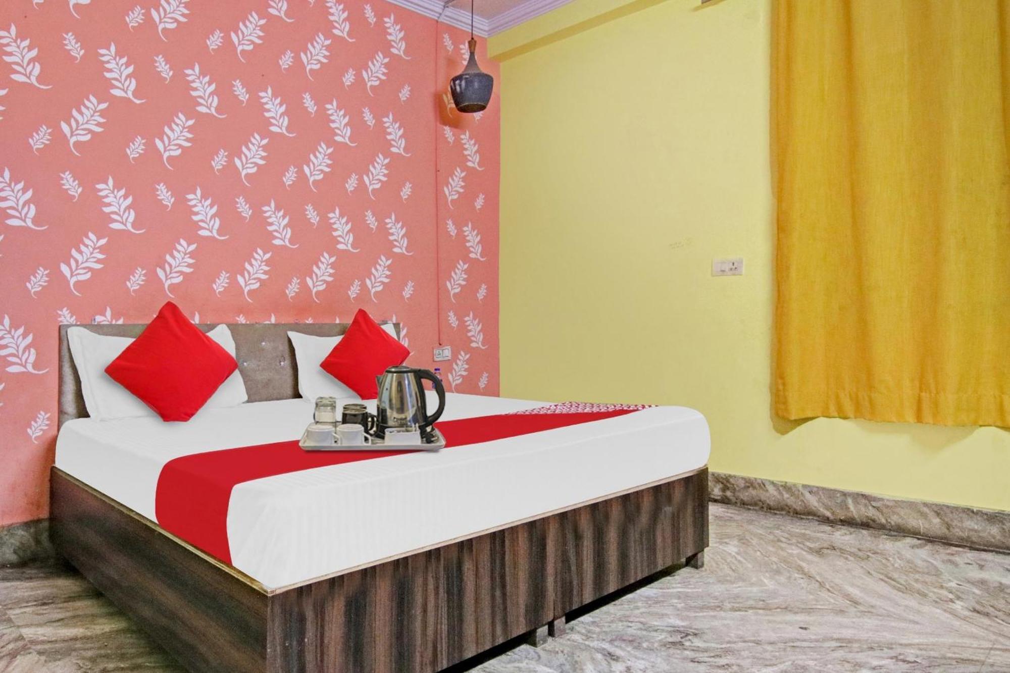 Flagship Hotel Decent Stay Near Pvr Vikaspuri Delhi New Delhi Buitenkant foto